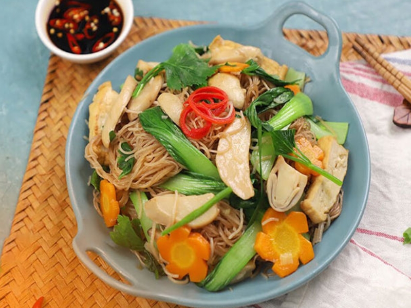 Phở lứt xào rau củ