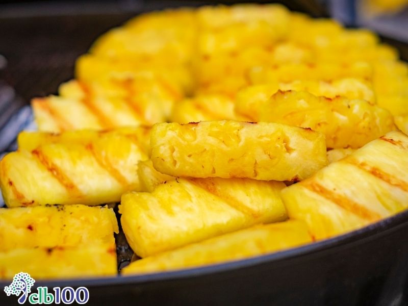 Dứa nướng phèn chua bài thuốc dân gian hỗ trợ đánh tan sỏi thận hiệu quả