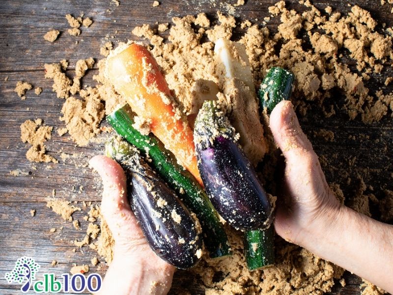 Cách triệu chứng thường gặp khi muối dưa bằng cám gạo