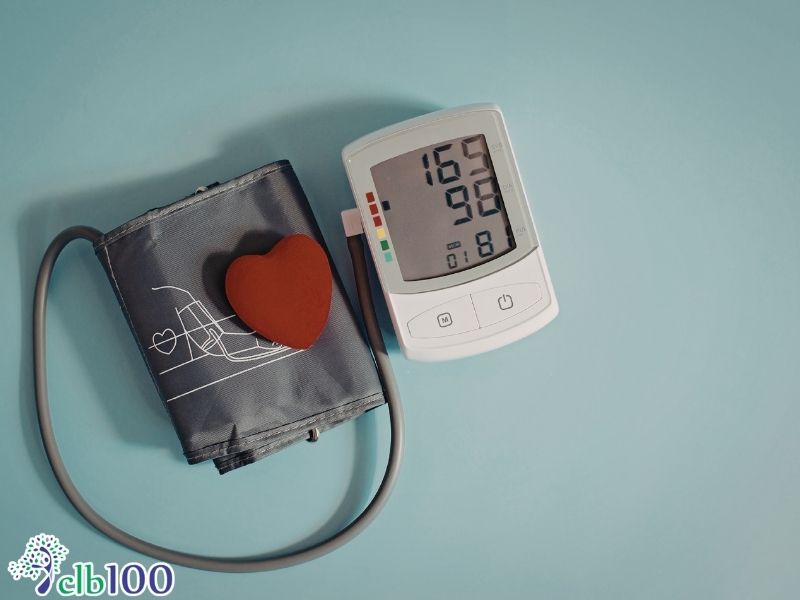 Khóc giúp cân bằng huyết áp và điều hoà nhiệt độ não