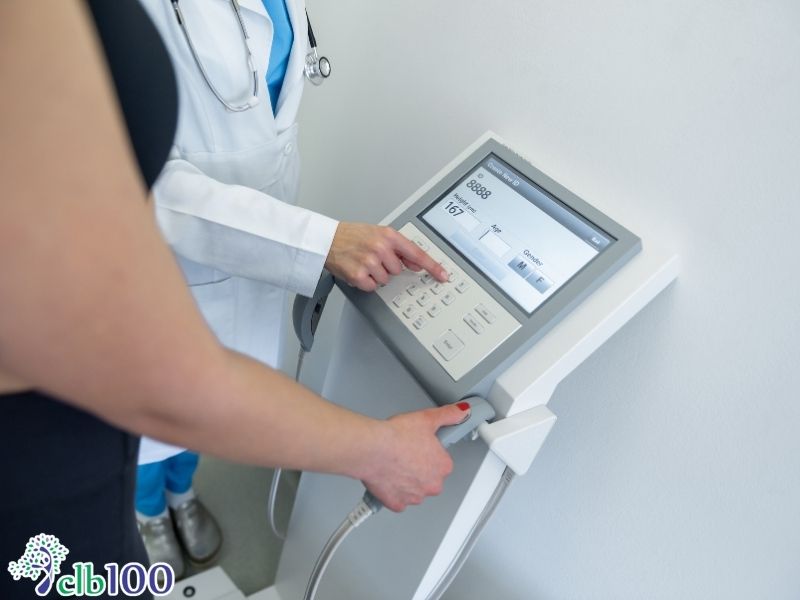 Khám lâm sàng và đánh giá thể lực