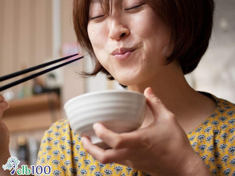 Nguyên tắc nhai kỹ và ăn trong chánh niệm