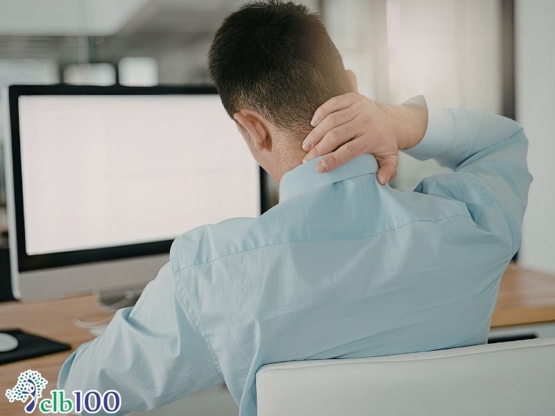 Nhận biết các dấu hiệu thoát vị đĩa đệm tại cột sống cổ