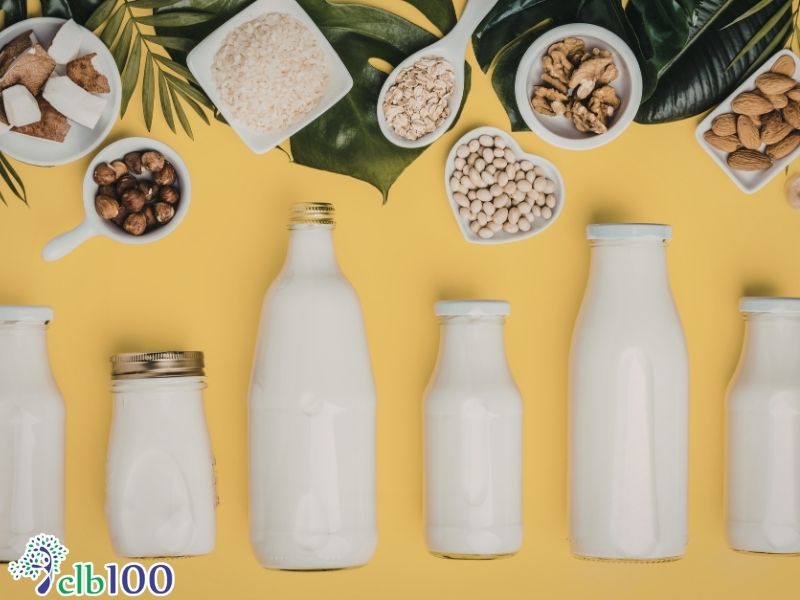 So sánh giữa sữa bò và sữa hạt, người viêm gan nên chọn loại nào?