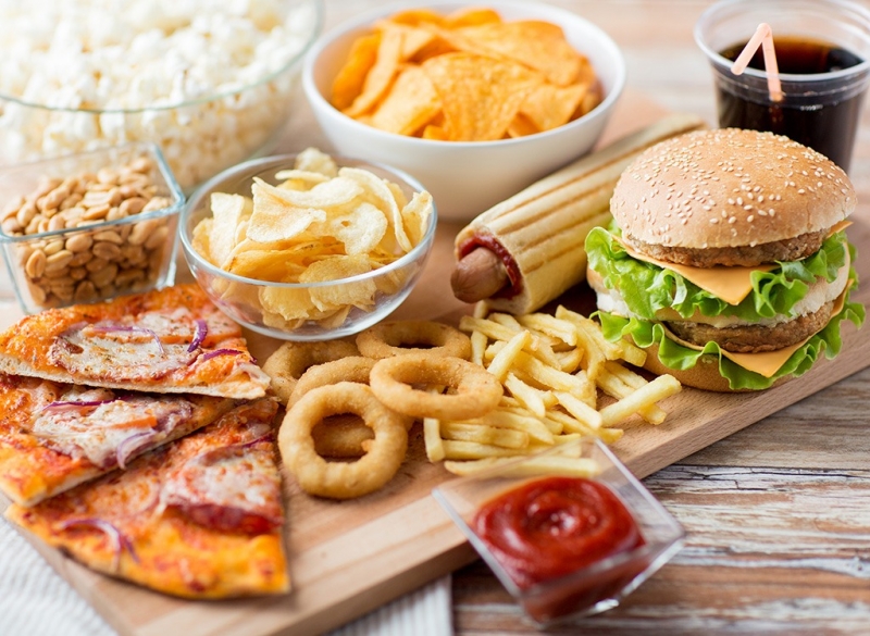 Chế độ ăn uống thiếu lành mạnh là nguyên nhân chính gây ung thư