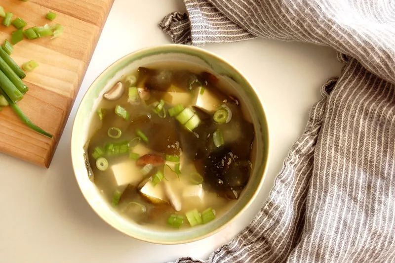 Một bát súp Mi-so giúp tăng cường sức khỏe dẻo dai